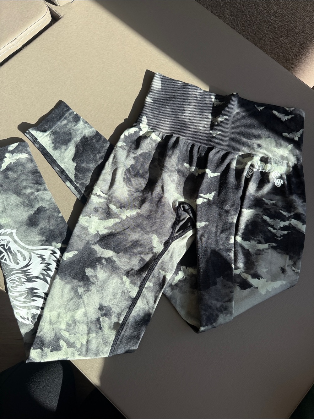 Dark Sport Bat Leggings - Picture 2 of 2
